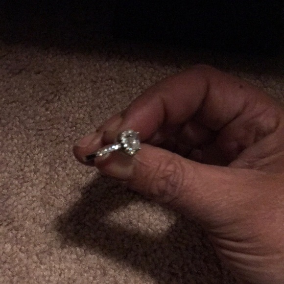 🎁💍Heart Shaped Ring - Picture 2 of 3